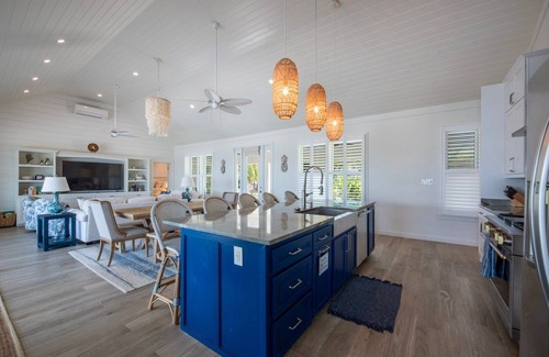 Governor's Harbour Casa | Pineapple House 4 Bedroom Home