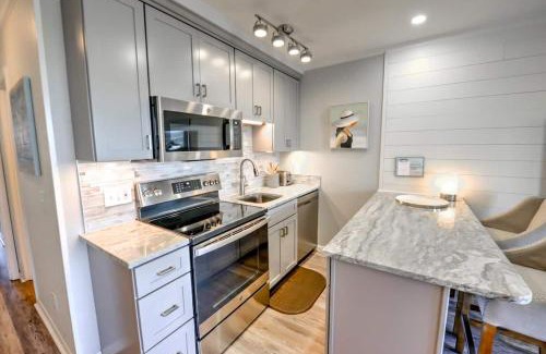 Isle of Palms Apartamento | Pineapple Palms at the Sea Cabins