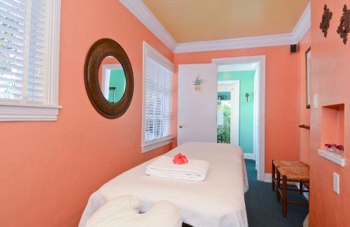 Victoria Park Complejo | Pineapple Point Guesthouse & Resort - Gay Men's Resort