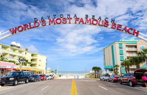 Bridgeport Heights Apartamento | Pineapple Shores Retro Inn 4