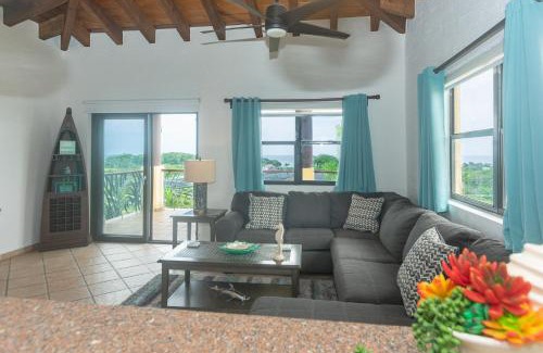 French Harbour Apartamento | Pineapple Villa 442 condo