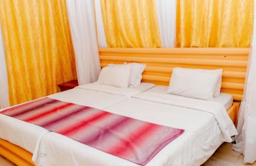 Mombasa Hotel | Pinebreeze Holiday Resort