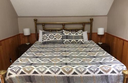 Chalet Village Casa | Pinecone Cottage by Avada Properties