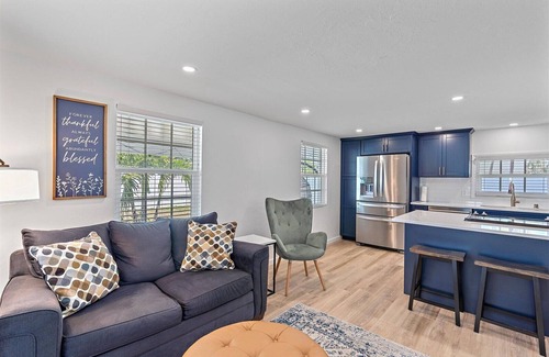 Sarasota Apartamento | Pinecraft Paradise ~ Secluded Apt in central SRQ!