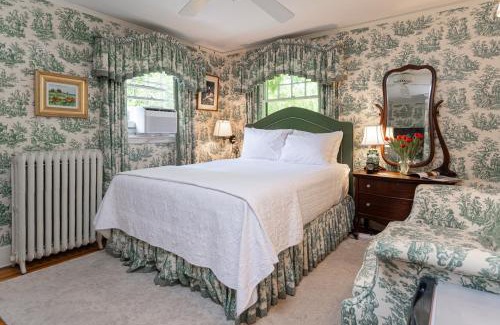 Historic Montford Cama Y Desayuno | Pinecrest Bed & Breakfast