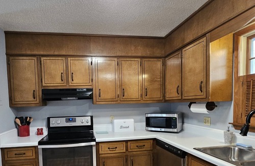 Mentone Cabaña | Pinecrest Cottage - cozy guesthouse, close to all things Mentone!
