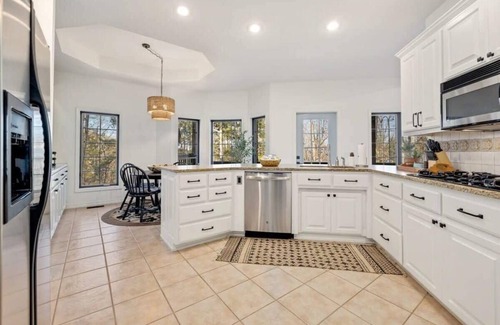 Rogers Casa | Pinecrest Lake House/Direct Access to Beaver Lake