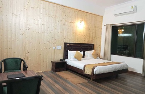 Dharampur Hotel | Pineland Chalets And Resort