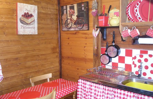Pontyclun Cabina | 'Pinelodge' - casa de vacaciones - LLANTRISANT - 12 millas de CARDIFF.