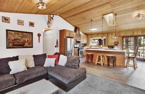 Fox Farm Casa | Pines AND Needles #1454