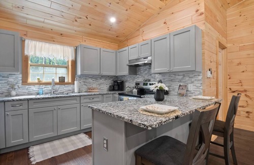 West Oneonta Cabina | Pines Luxury Log Cabin Lakefront Kayaks & Hot Tub