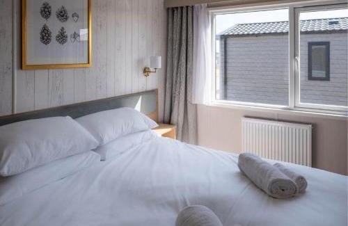 Wells-next-the-Sea Cabina | Pinewoods Lakeside Luxe no.4 - no dogs