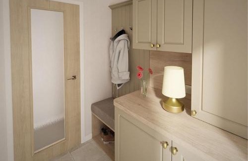 Wells-next-the-Sea Cabina | Pinewoods Saltmarsh Lodge sleeps 6 – no.2