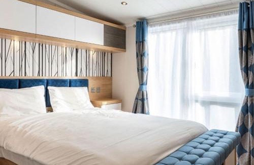 Wells-next-the-Sea Cabina | Pinewoods Saltmarsh Lodge no.2 sleeps 7 – no dogs
