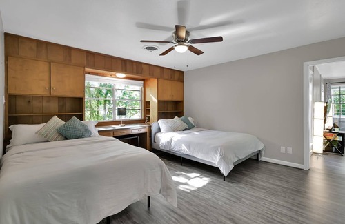 Huntsville Casa | Piney Woods No Service Fees Ping Pong Shsu