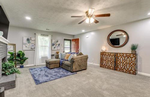 Lithonia Casa | Ping-Pong and Pool Table Peaceful Stonecrest Escape