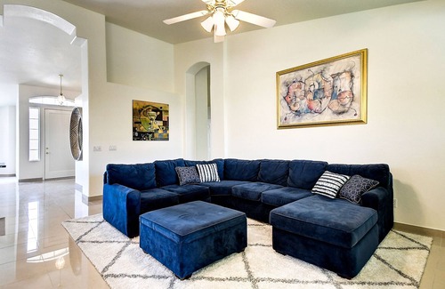 Avondale Villa | Ping Pong! Billiards! Fire Pit! Inner Sound System