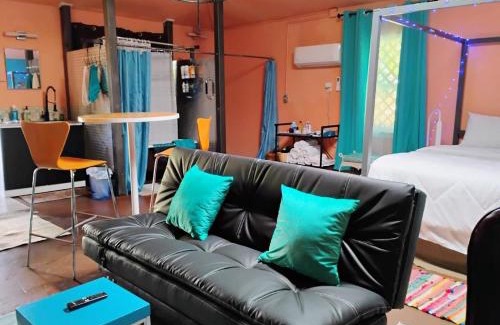 Merced Casa | Ping's Tiny Home self-check in & out private