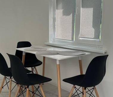 Dobrovelychkivka Apartamento | Pink House Karpaty