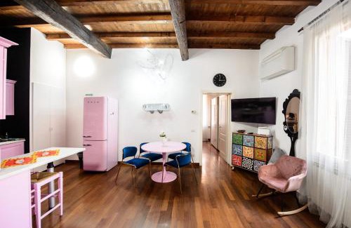 Old Town Apartamento | PINK HOUSE TORTELLINOSUITE Modena