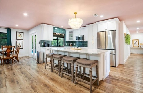 Bonita Springs Villa | Pink Palm Villa~Heated Salt Pool~5 min to beach