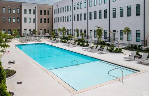 Rogers Apartamento | Pinnacle Heights 1Bdrm 2nd flr Near Walmart Amp Pool Fitness Center Yoga Studio Dog Spa