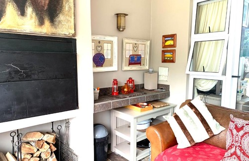 Pinnacle Point Cabina | Pinnacle Point 2 bed lodge available for short stay