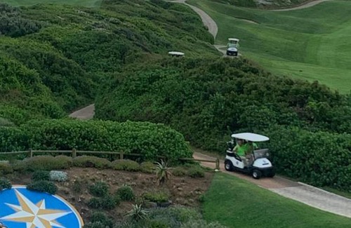 Pinnacle Point Cabina | Pinnacle Point 2 bed lodge available for short stay