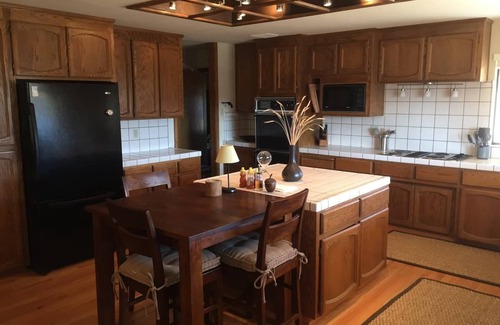 Paicines Casa | Pinnacles Ranch - Closest to the Park (2 miles to East Entrance)