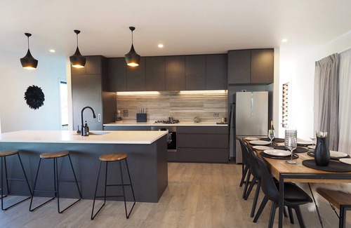 Martinborough Cabaña | Pinot Longbox - Martinborough Holiday Home