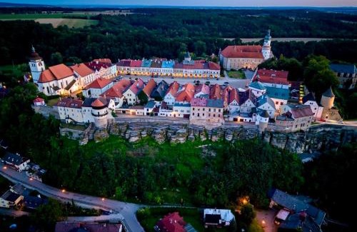 Nove Mesto nad Metuji Casa | Pinot Noir Apartments & Wine Bar