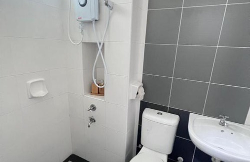 Tebrau Casa | Pinss Space 30 Guest House