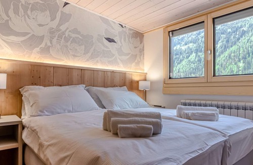 Giustino Apartamento | PINZOLO THREE - ROOM APARTMENT WITH WIFI AND TWO BATHROOM
