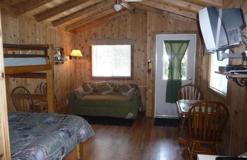 Lincoln Acres Complejo | Pio Pico Camping Resort Studio Cabin 10