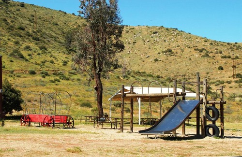 Lincoln Acres Complejo | Pio Pico Camping Resort One-Bedroom Cabin 14