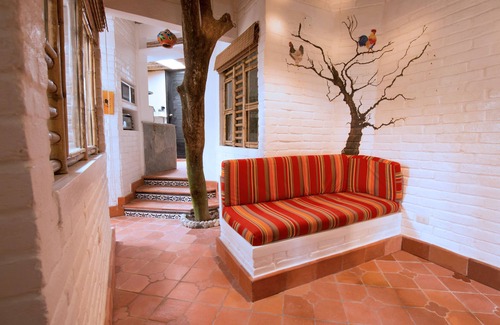 Curia Casa | La Casa de Pio Pio - El Polvorete