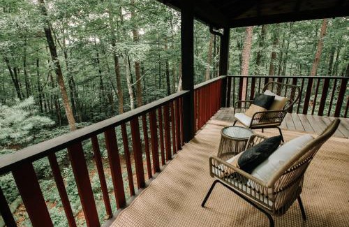 Blue Ridge Chalet De Esquí | Pioneer Lodge - Cozy Cabin in Blue Ridge