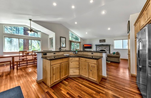 Rancho Bijou Casa | Pioneer Trl 3BR 2.5BA- 5 Mins to Ski, Beach