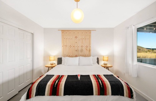 Pioneertown Casa | Pioneertown Lodge - Modern Comforts & Desert Views 3 Bedroom Home by Redawning