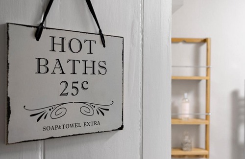 Exeter Casa | Pip's Cottage by Staytor Accommodation