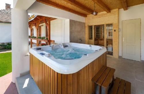 Bodony Casa | Pipacs és Tulipán Vendégház
