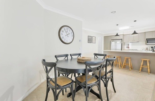 Bathurst Apartamento | Piper St - Sleek & Stylish, CBD, Wi-Fi