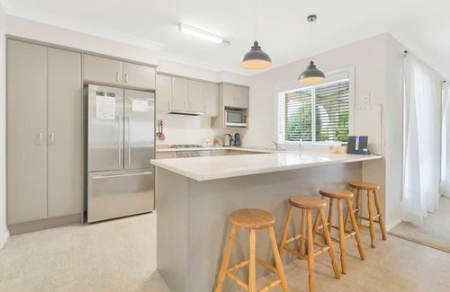 Bathurst Apartamento | Piper St - Sleek & Stylish, CBD, Wi-Fi