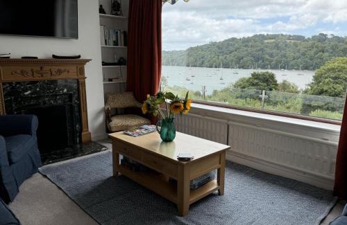 Dittisham Casa | Pipiriki - Spectacular views and outstanding garden in peaceful location