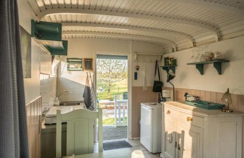 Onstwedde Cama Y Desayuno | Pipowagen Elsebein Groningen Westerwolde unieke ligging met eigen tuin en vrij uitzicht over veld naar natuurgebied