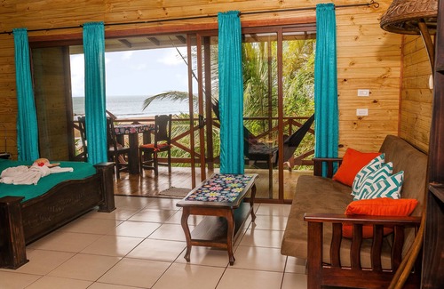 Bahía Drake Cabina | Pirate Cove