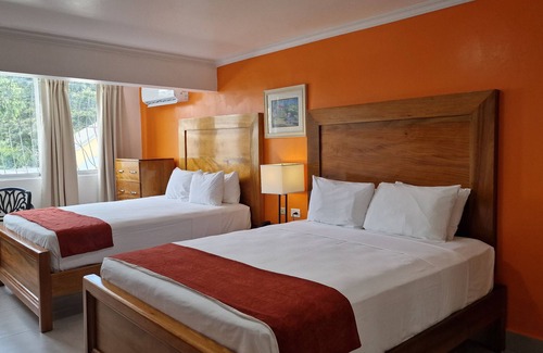 Marine Gardens Hotel | Pirate's Inn