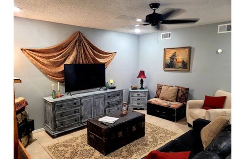 Lubbock Casa | Pirate Theme - Unique Getaway - Family Friendly