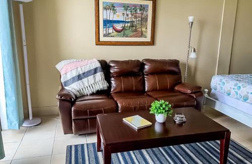 Fort Walton Beach Hotel | Pirates Bay A102