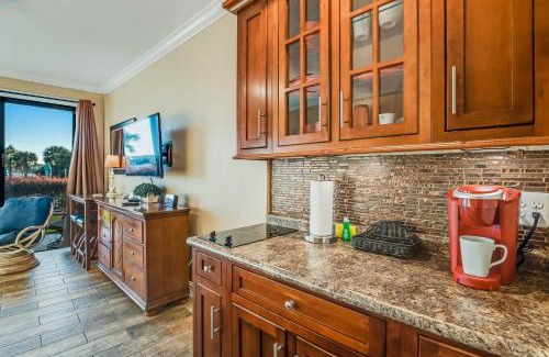 Fort Walton Beach Hotel | Pirates Bay A113